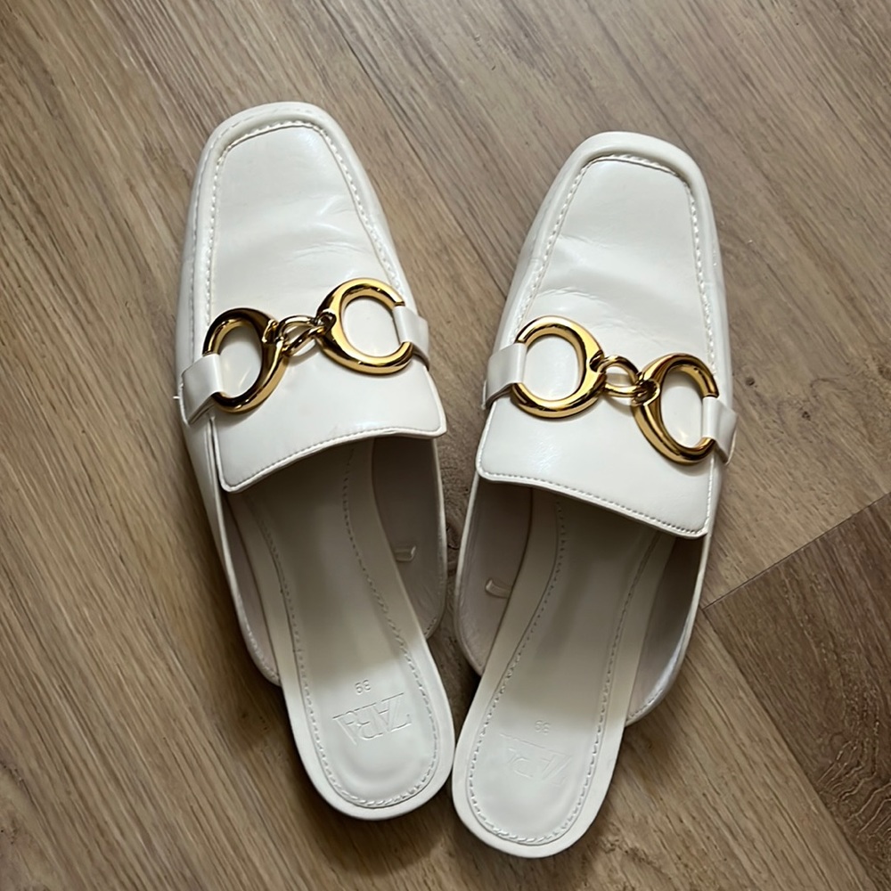 Zara flats